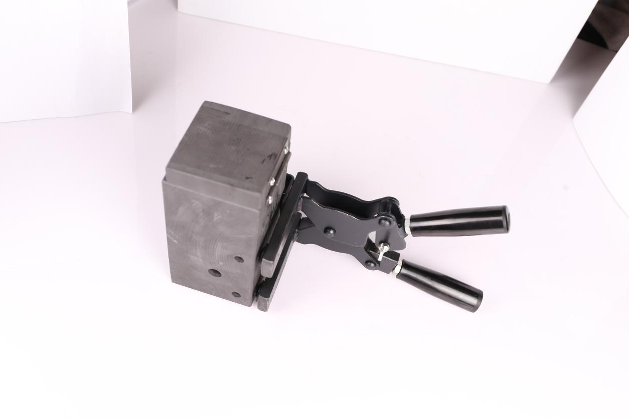 Breaking through traditional limitations: How exothermic welding technology achieves permanent and stable high-conductivity electrified connections